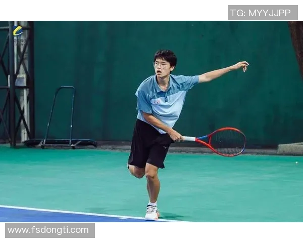 网球赛场风云再起 精英对决点燃激情四射的冠军之战 网球赛场风云再起 精英对决点燃激情四射的冠军之战